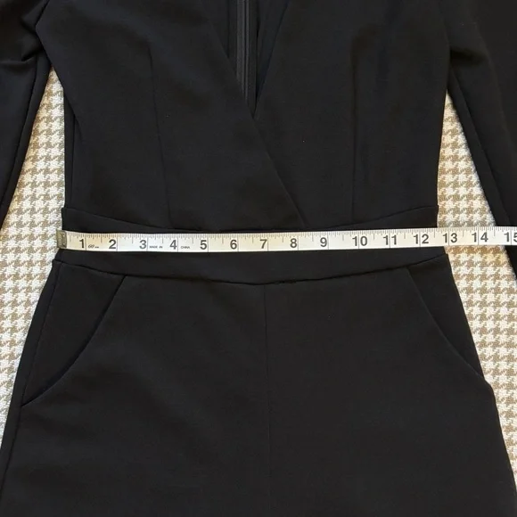 Urban Outfitters | Silence + Noise Deep V Romper - Picture 16 of 16